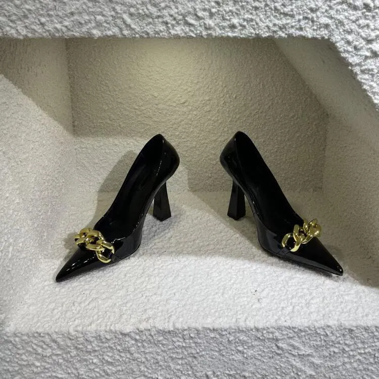 Advbridge Spring and Autumn New Special-shaped Heel Pointed Purple High-heeled Shoes Metal Chain  Large Size Women's Shoes