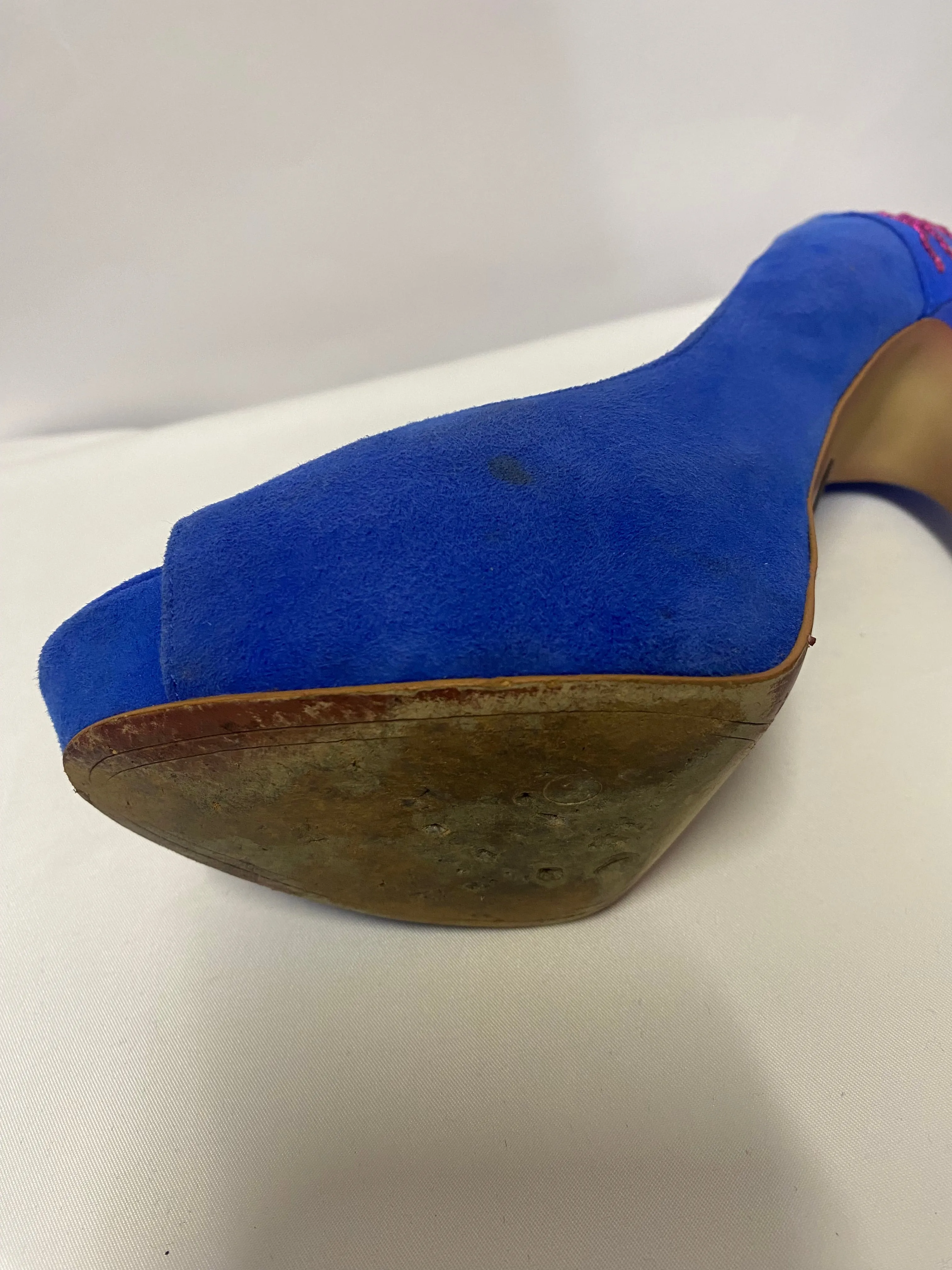 Boutique 9 Blue Bohemian Embroidered Platform Heels 7.5