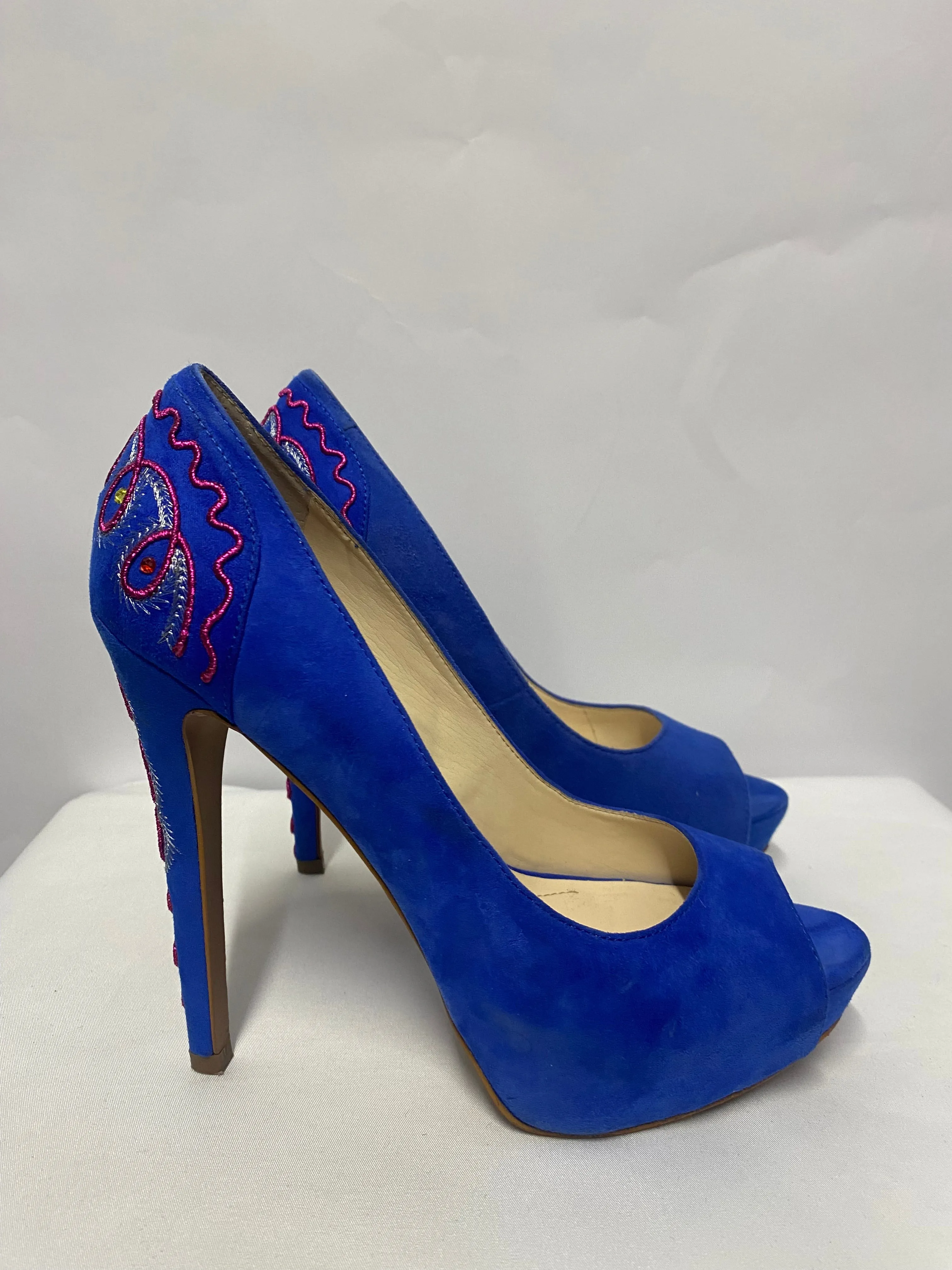Boutique 9 Blue Bohemian Embroidered Platform Heels 7.5