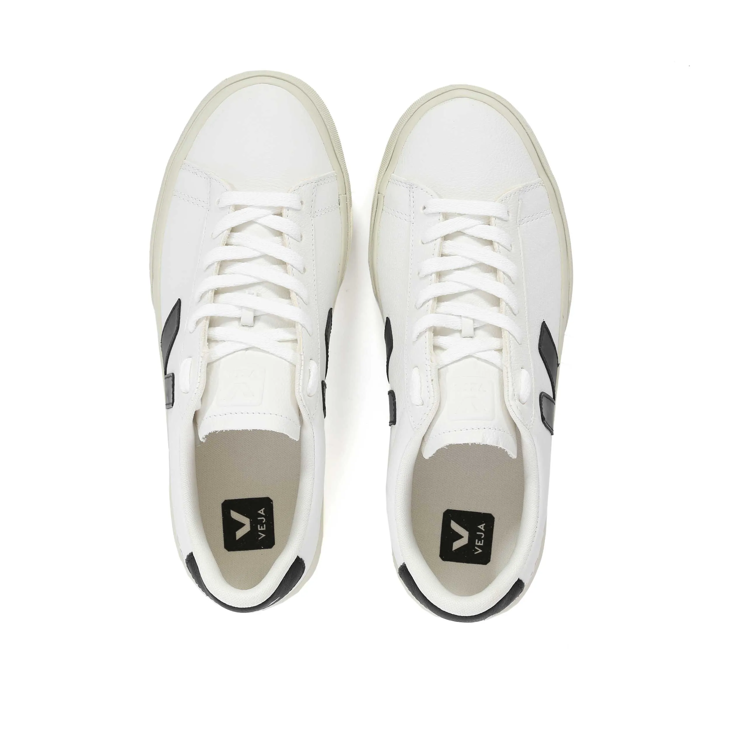 Veja Campo Trainer in Extra White & Black
