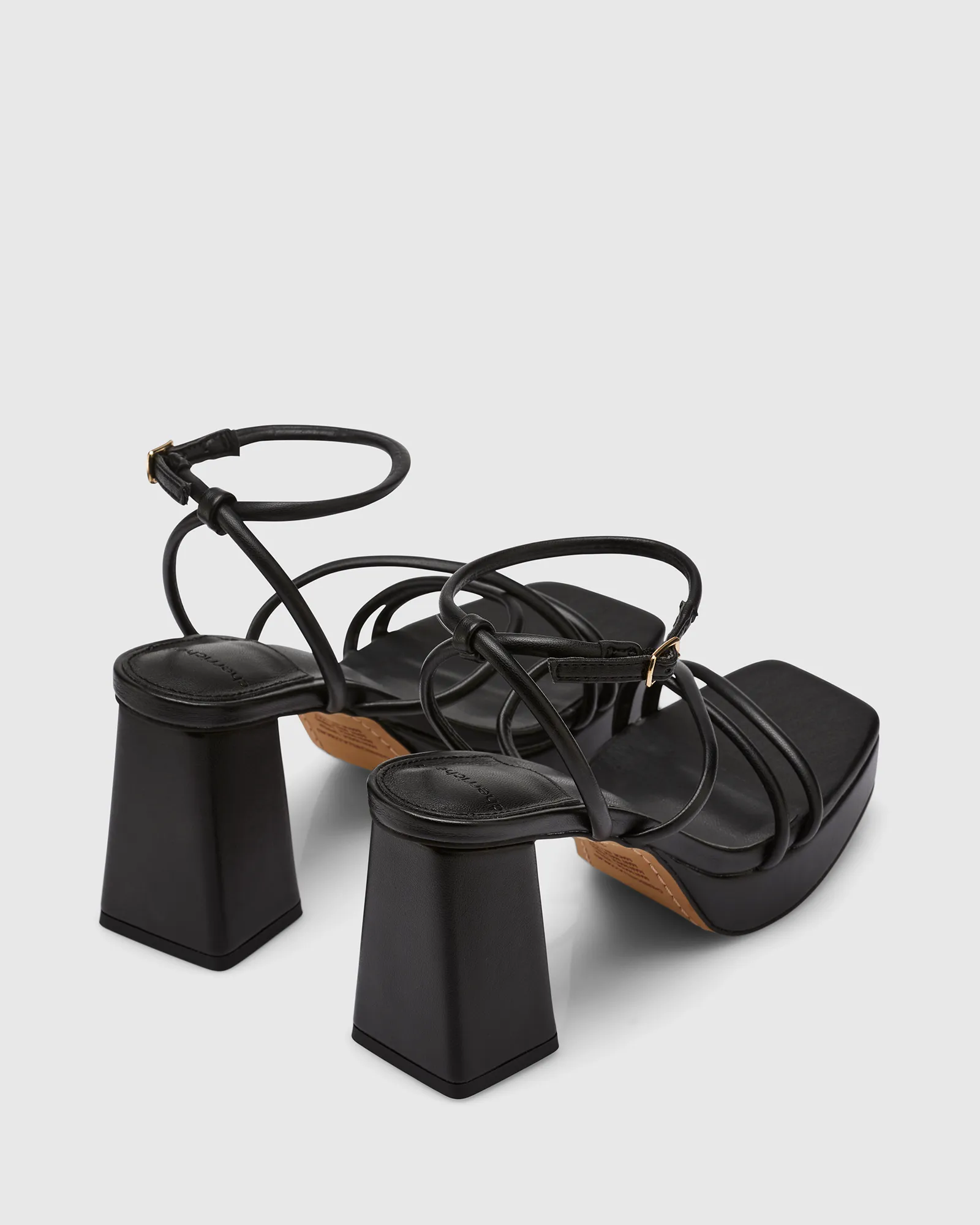 Vespa Heels Black